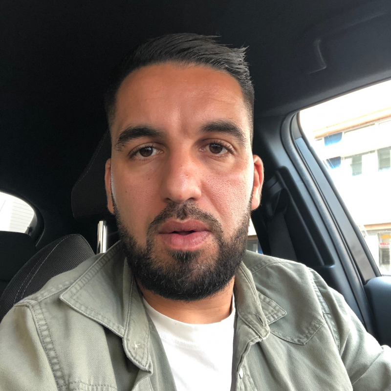 Photo de profil pour le VTC Halim à 69800 Saint-Priest, France